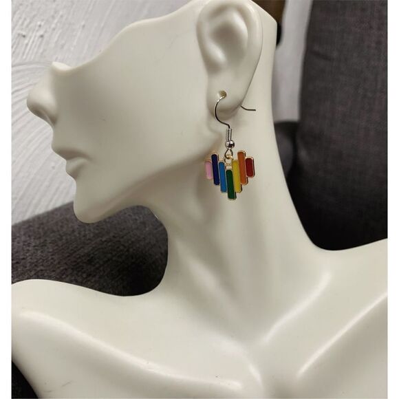 Pixel Heart Earrings - Picture 1 of 3